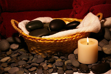 hotstone massage door Shenaia
